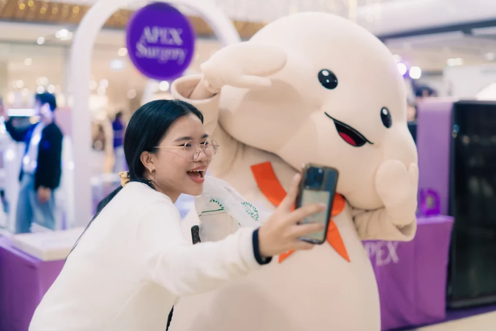 Show Me Your เหนียง